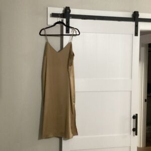 Chic Backless Gold Dress